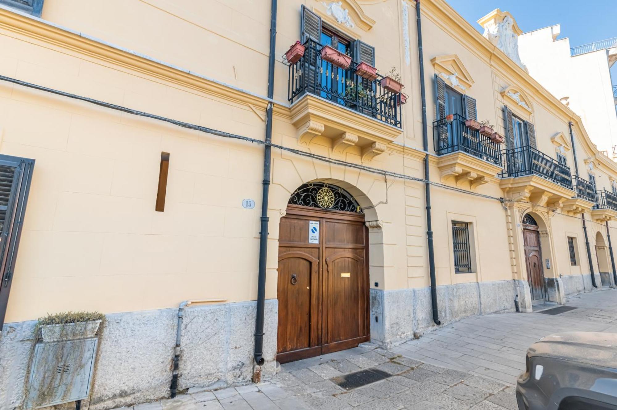 פלרמו Piazza Indipendenza Loft & Rooms מראה חיצוני תמונה